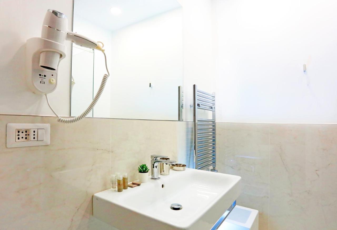 Hemi Suites Milan Bagian luar foto