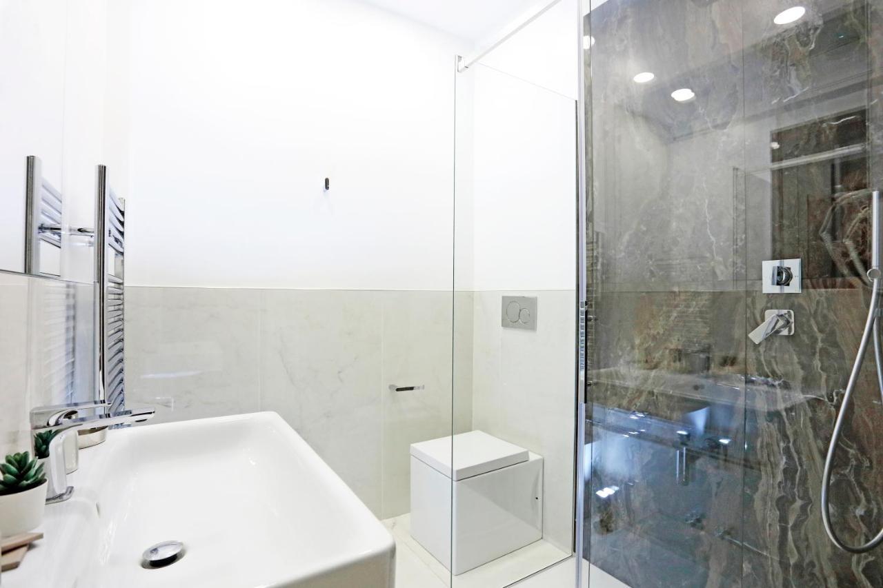 Hemi Suites Milan Bagian luar foto